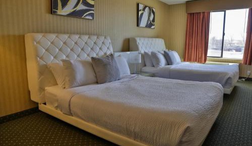 Deluxe Queen Room