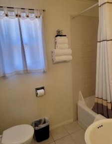 Standard Queen Room