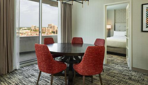 Presidential King Suite with Plaza View