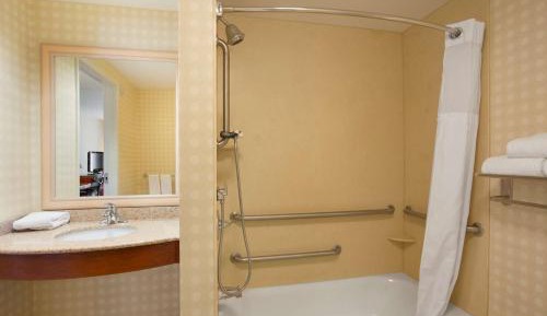 Queen Room with Two Queen Beds - Mobility and Hearing Access