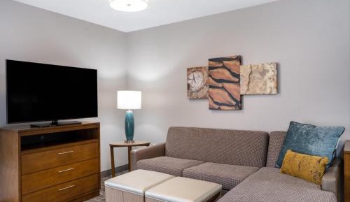 Studio King Suite - Communications Accessible