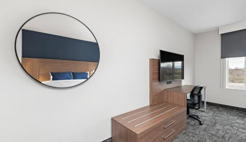 Standard Room with Two Queen Beds