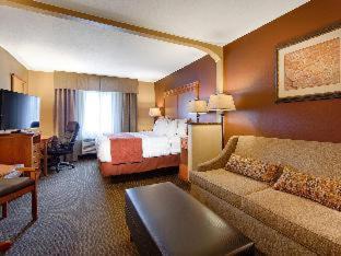 King Suite with Sofa Bed and Kitchenette - Non-Smoking