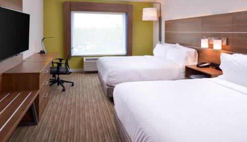 Standard Queen Room with Two Queen Beds - Communications Accessible