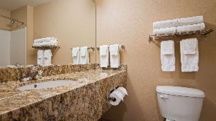 Deluxe Queen Suite