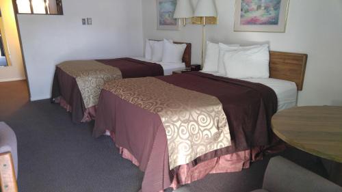 2 Double Beds Non-Smoking