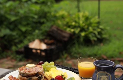Independence Hotel | Woodstock Inn Bed & Breakfast
