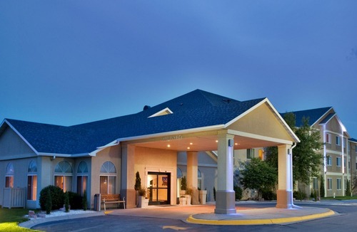 Beatrice Hotel | Holiday Inn Express Hotel & Suites Beatrice, an IHG Hotel