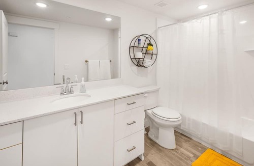 Clearfield Apartment | Beautiful, cozy, 2 bedroom 5 floor apartment.