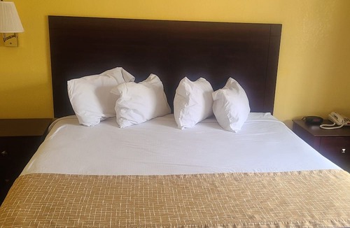 Platte City Hotel | Travelodge by Wyndham Airport Platte City