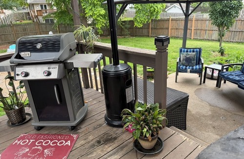 Blue Springs House | 3 Bedroom Backyard Oasis Near Major international sporting event Events