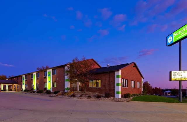 Surestay Hotel 