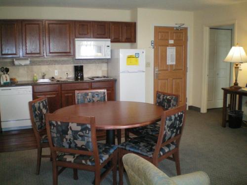 Staybridge Suites Wichita Ihg Hotel 